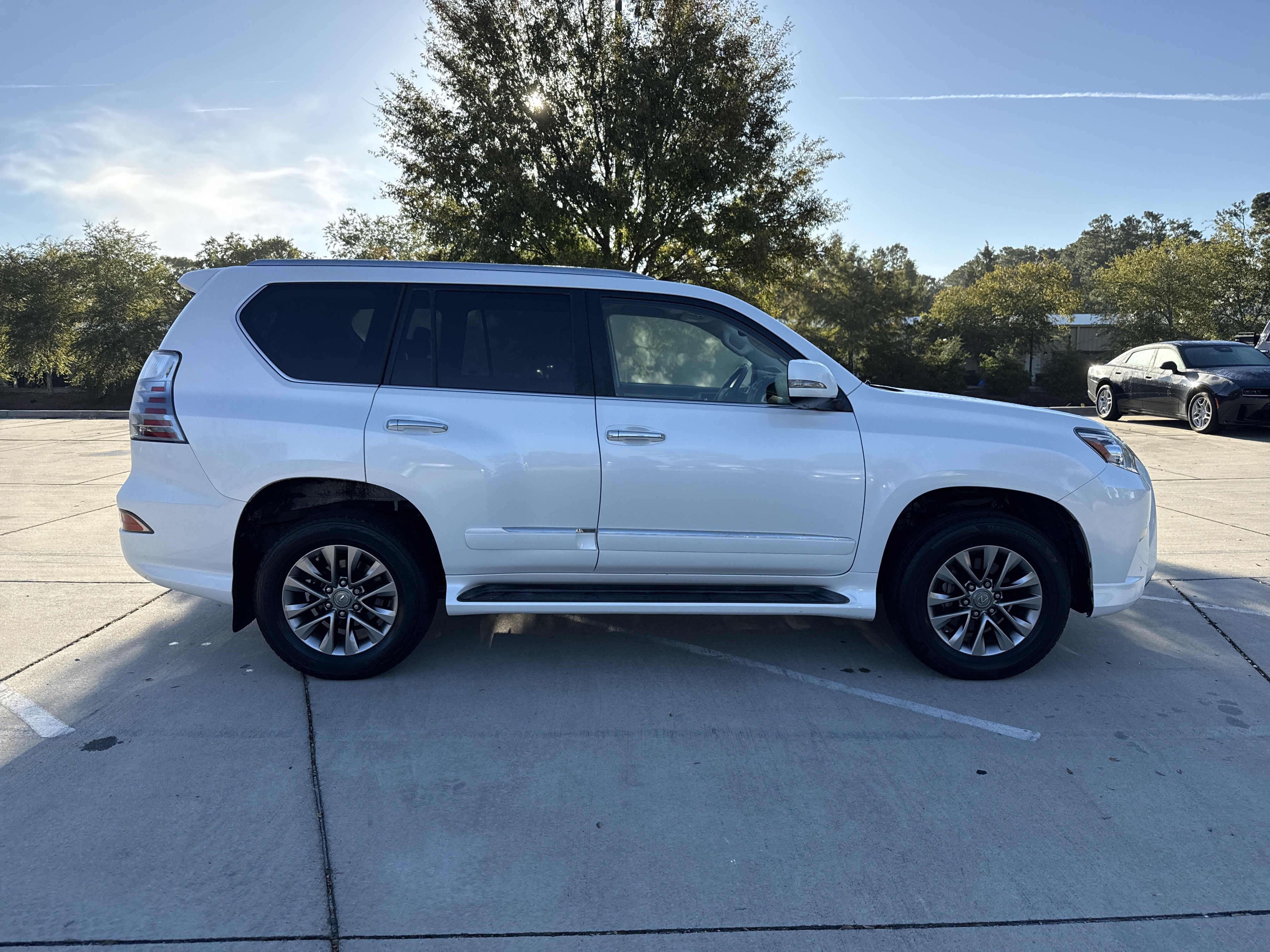 Used 2016 Lexus GX 460 Luxury AWD/4WD image 10