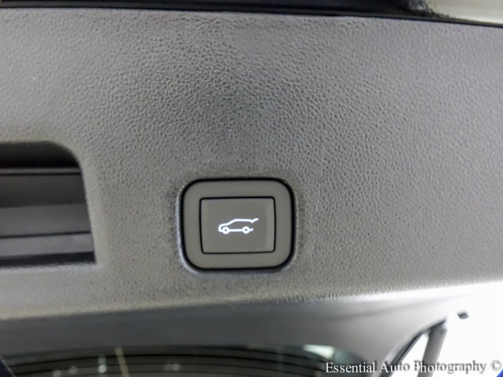 New 2026 Chevrolet Traverse RS w/ LPO, Floor Liner Package AWD/4WD image 22