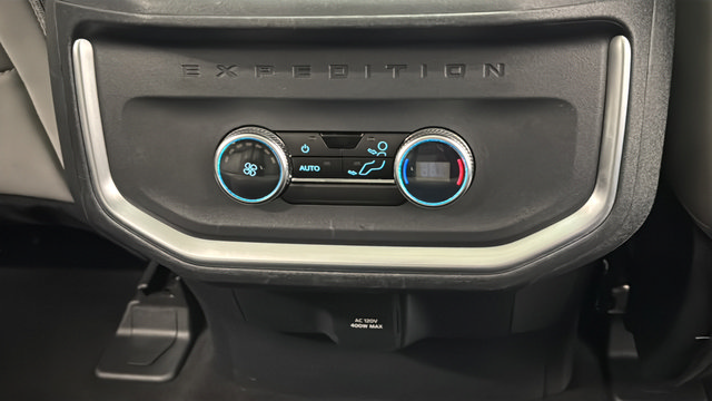 Used 2025 Ford Expedition Max Active AWD/4WD image 37