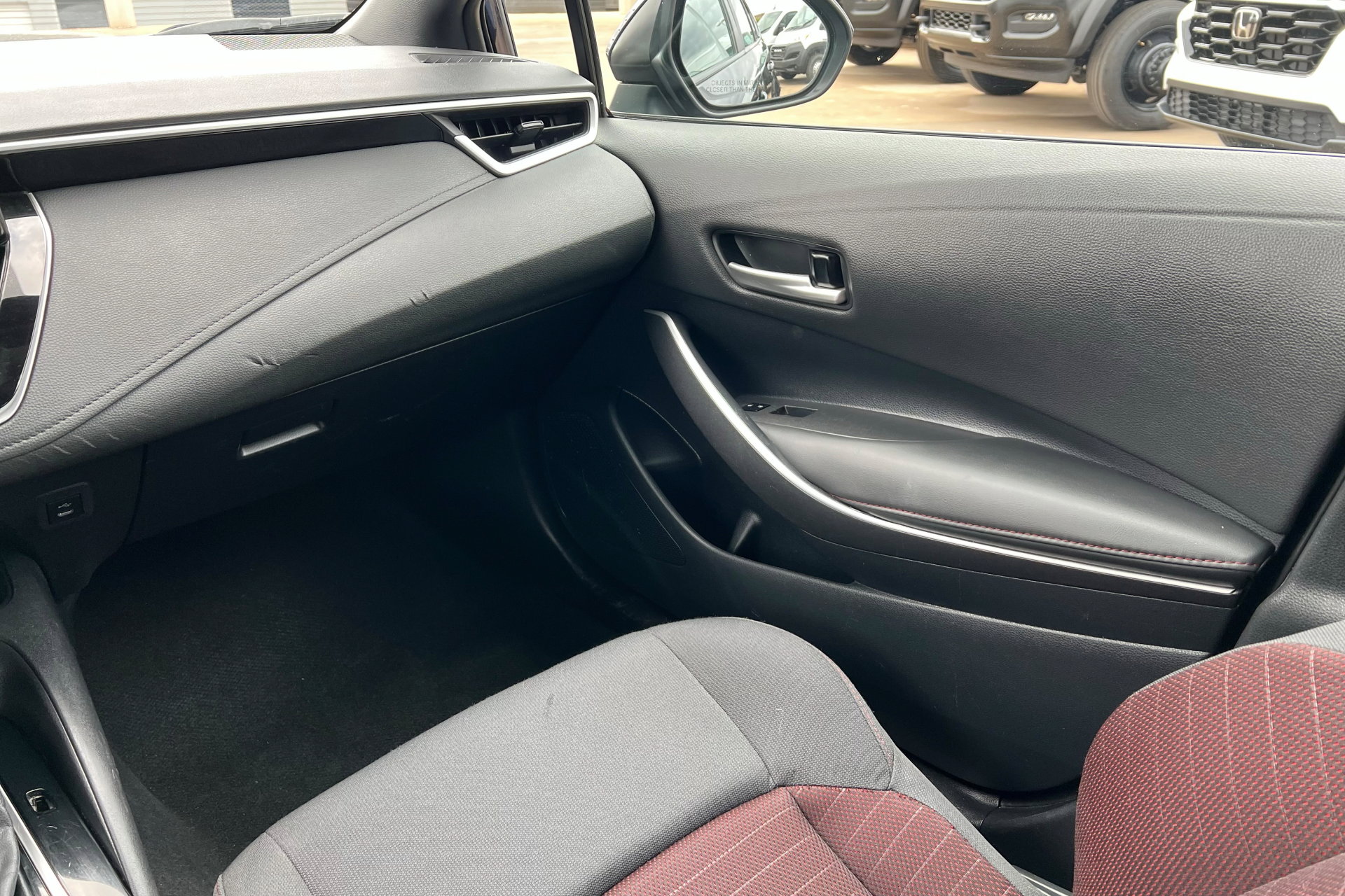 Used 2024 Toyota Corolla SE image 10