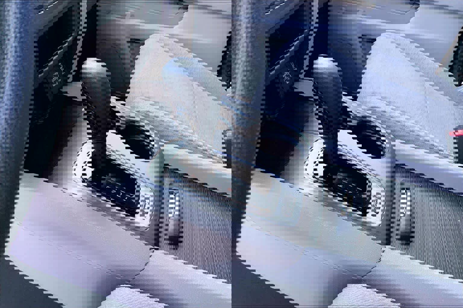 Used 2017 Honda Pilot EX image 16