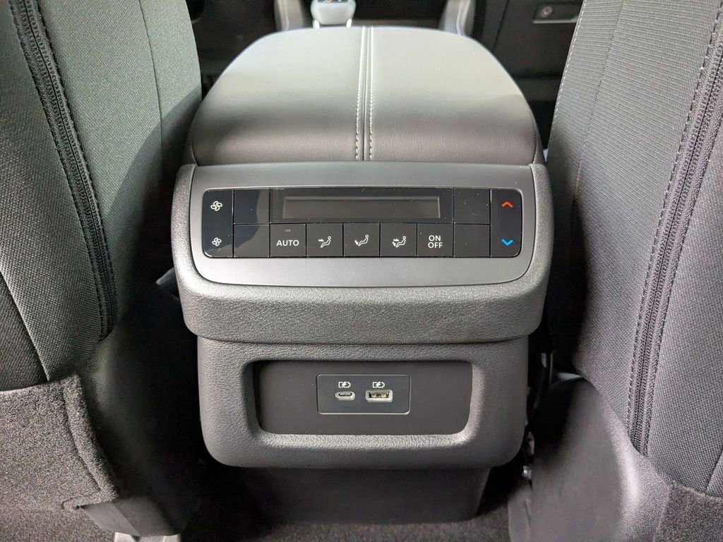 New 2025 Nissan Pathfinder SV image 25