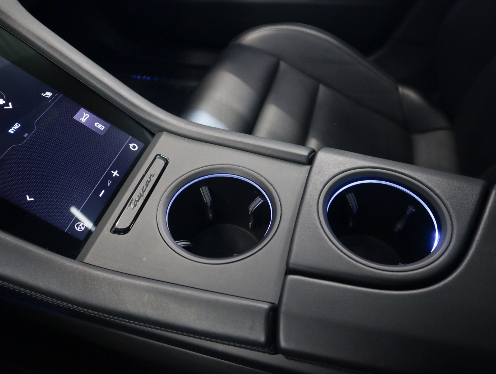 Certified 2024 Porsche Taycan GTS image 18