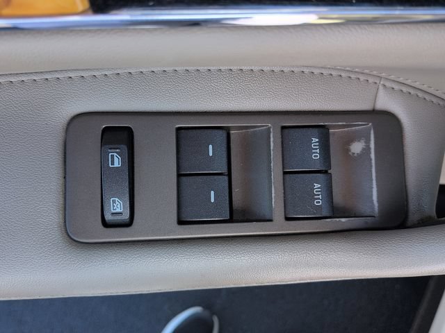 Used 2013 Lincoln MKX FWD w/ Wood Pkg image 17