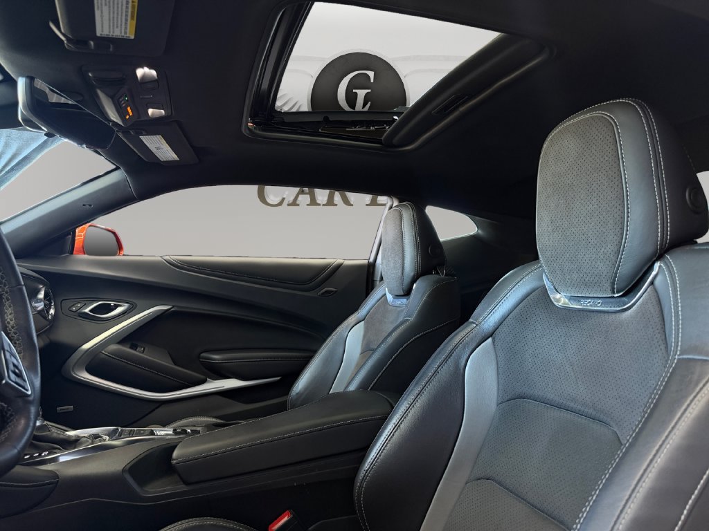 Used 2022 Chevrolet Camaro SS RWD image 9
