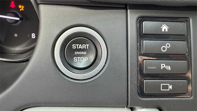 Used 2019 Land Rover Discovery Sport HSE image 26