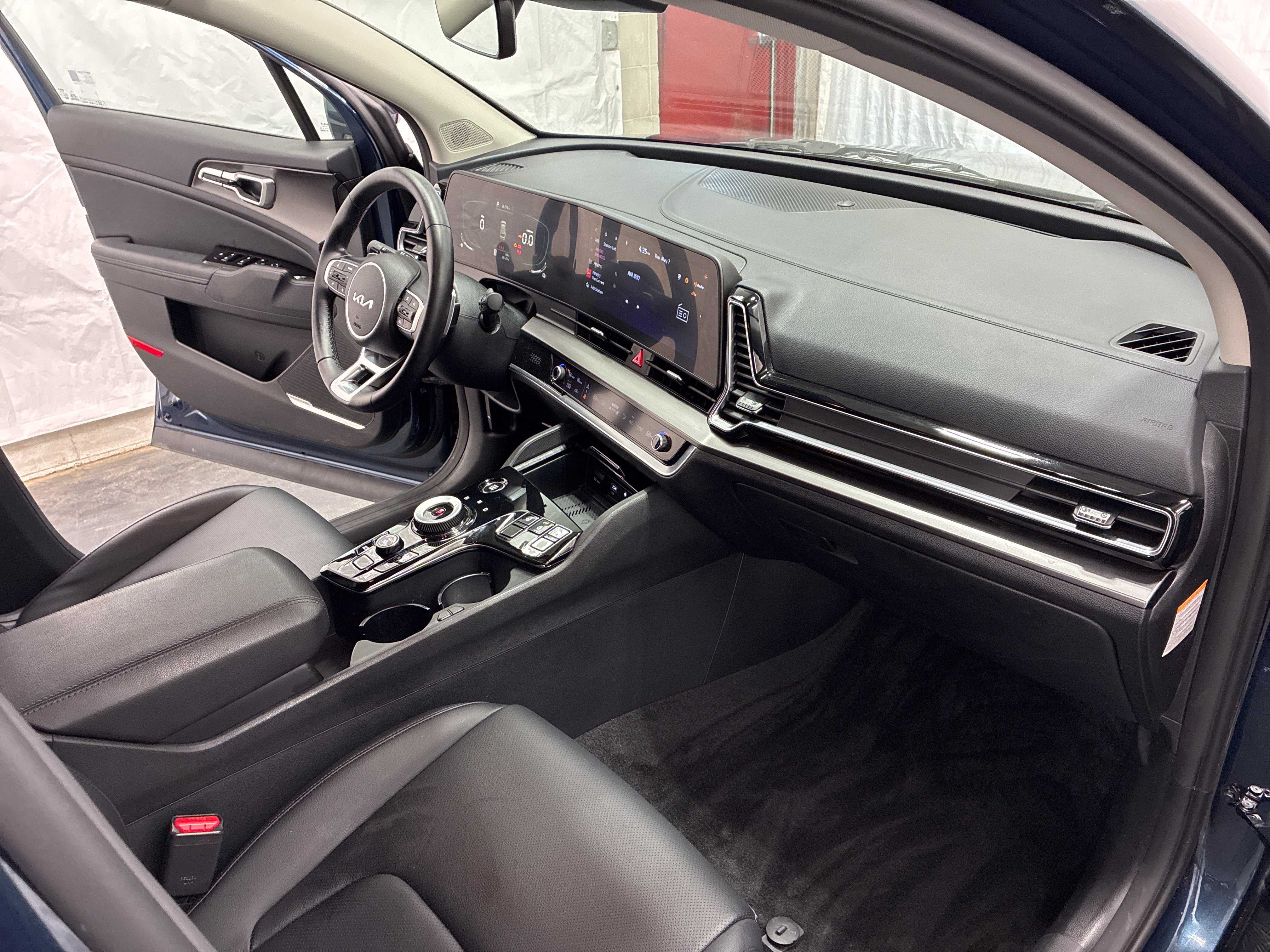 Certified 2023 Kia Sportage EX AWD/4WD image 13