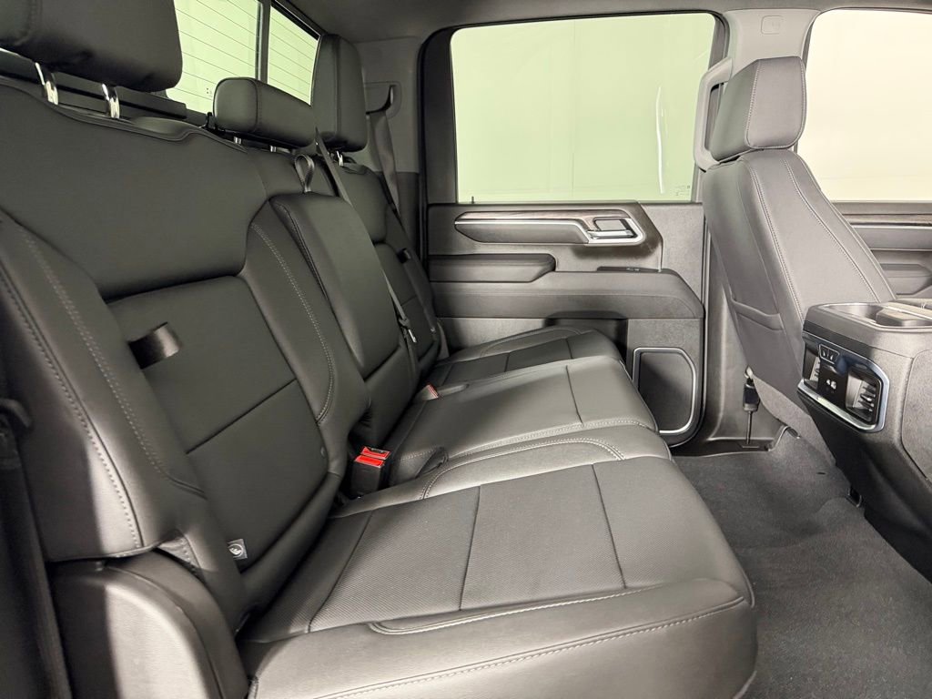 Used 2026 Chevrolet Silverado 3500 LTZ w/ LTZ Plus Package AWD/4WD image 28