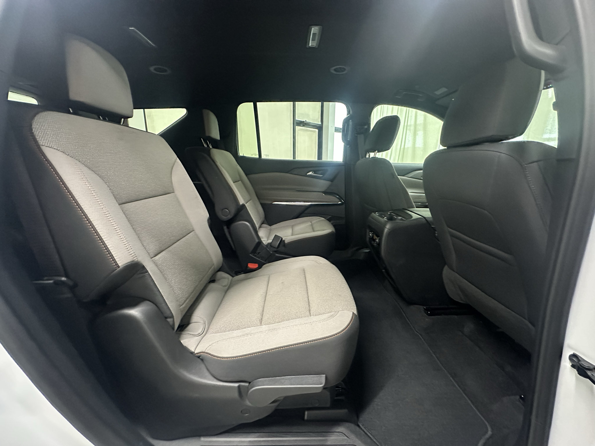 Certified 2026 Chevrolet Traverse LT w/ Driver Confidence Package FWD image 18