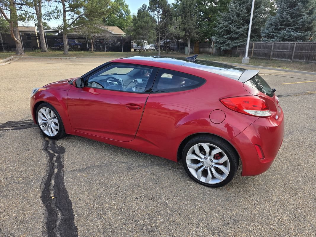 Used 2013 Hyundai Veloster w/ Style Pkg FWD image 3
