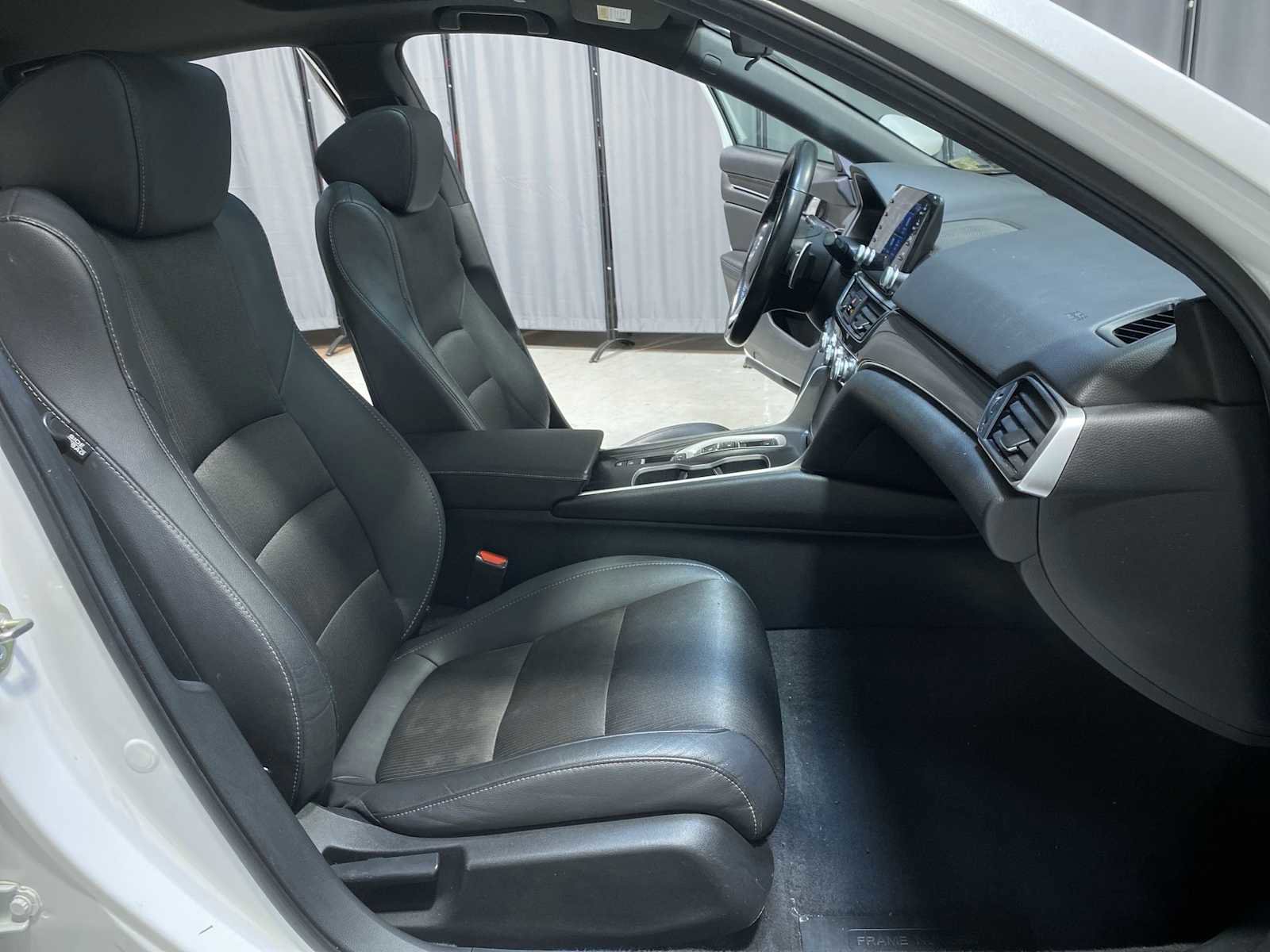 Used 2019 Honda Accord Sport image 14