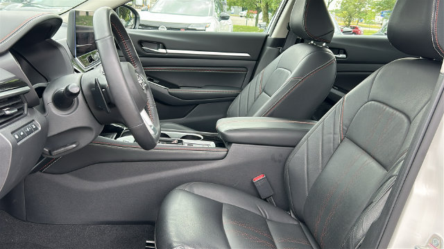 Certified 2023 Nissan Altima 2.0 SR FWD image 10