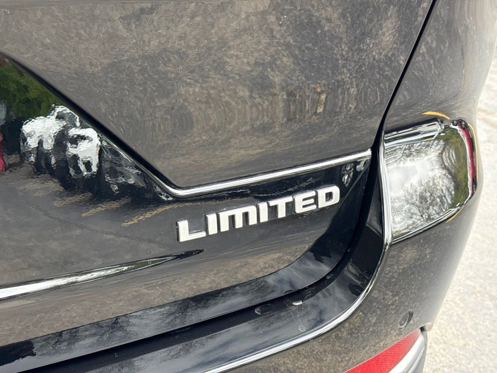 Used 2026 Jeep Grand Cherokee Limited AWD/4WD image 17