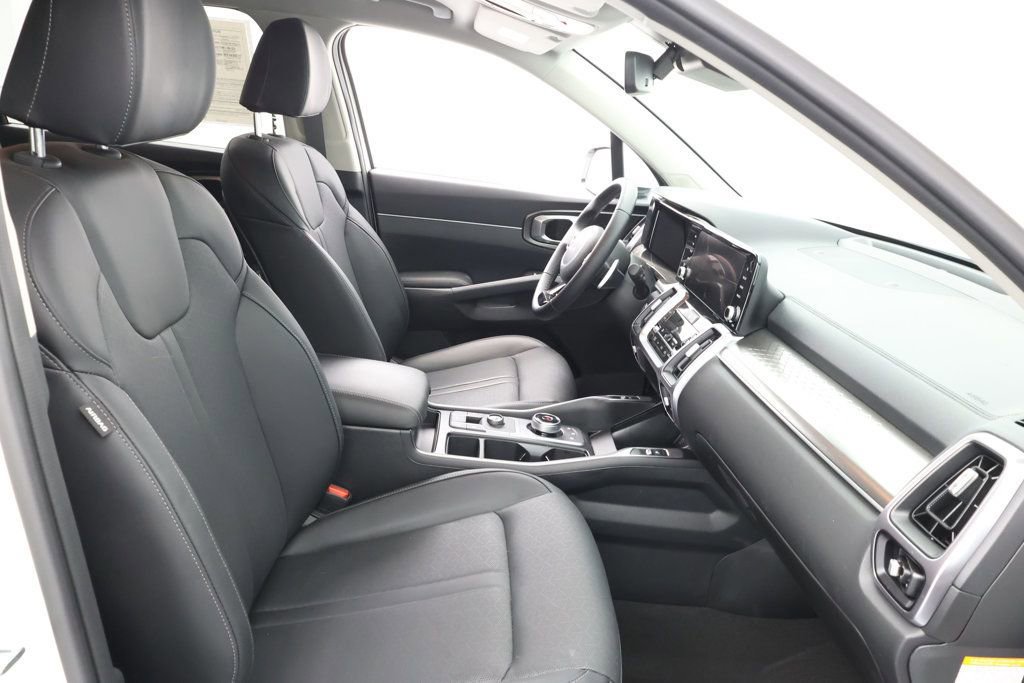 Used 2024 Kia Sorento EX image 20