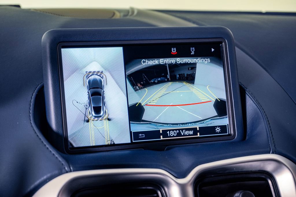 Used 2019 Aston Martin V8 Vantage Coupe image 28