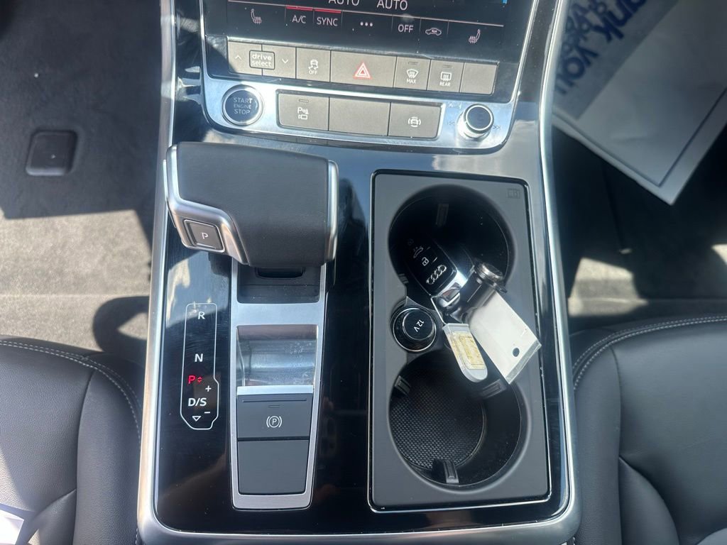 Used 2025 Audi Q7 3.0T Premium w/ Convenience Package image 18
