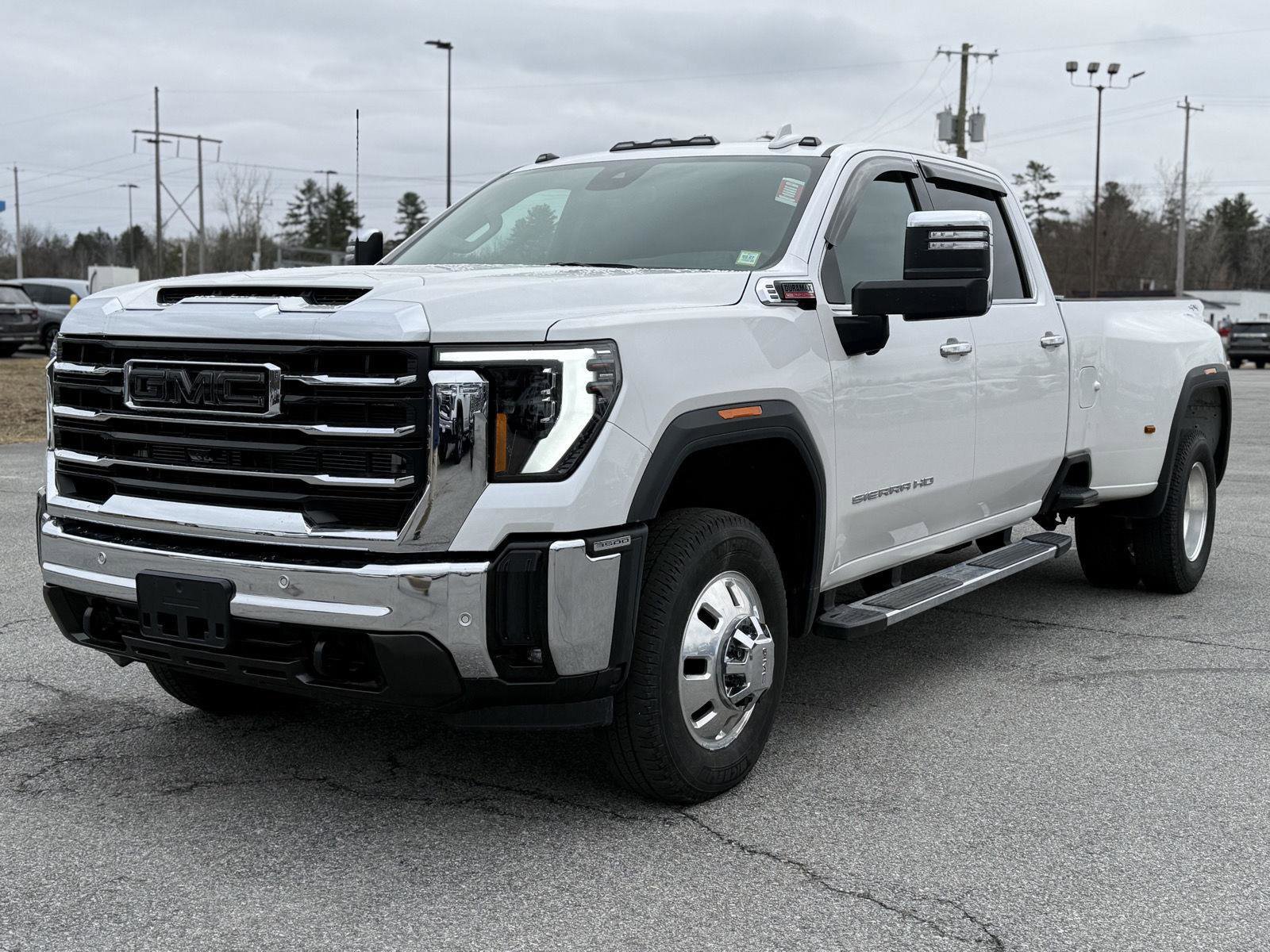 Certified 2025 GMC Sierra 3500 SLT w/ SLT Premium Package image 9