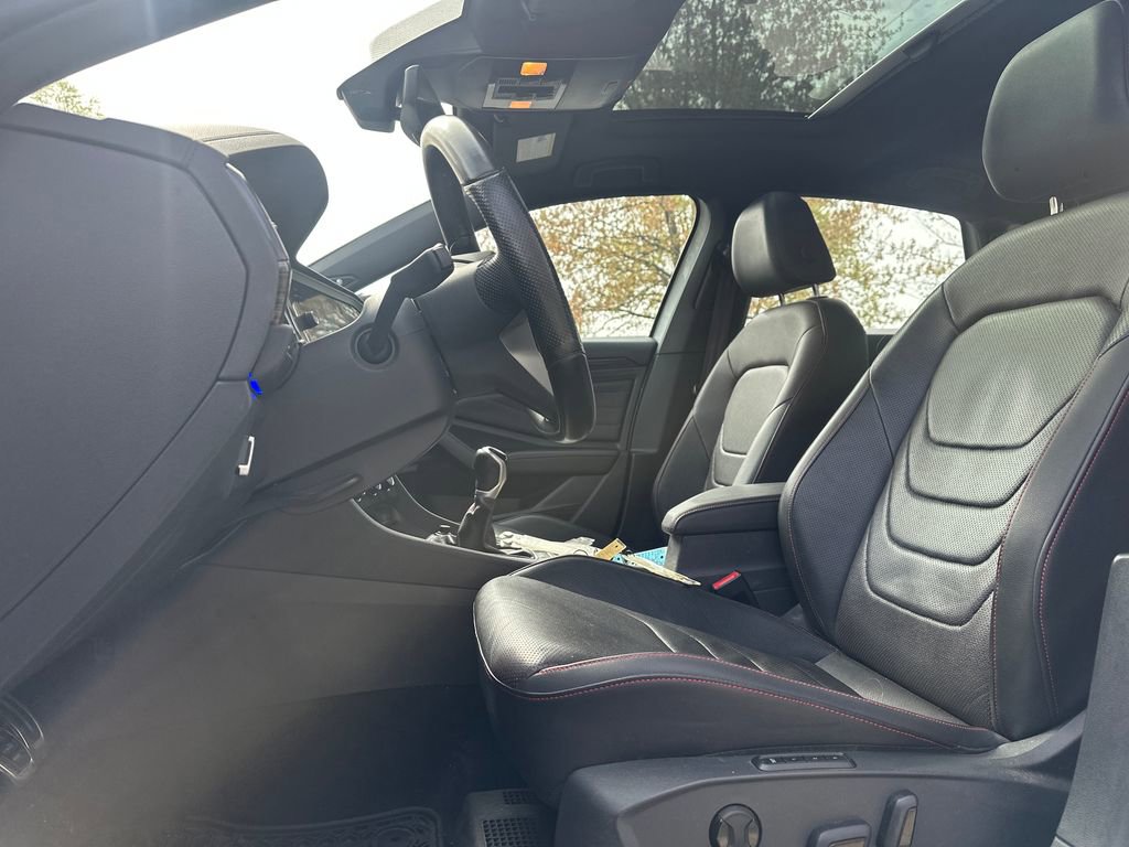 Certified 2023 Volkswagen Jetta GLI Autobahn FWD image 3