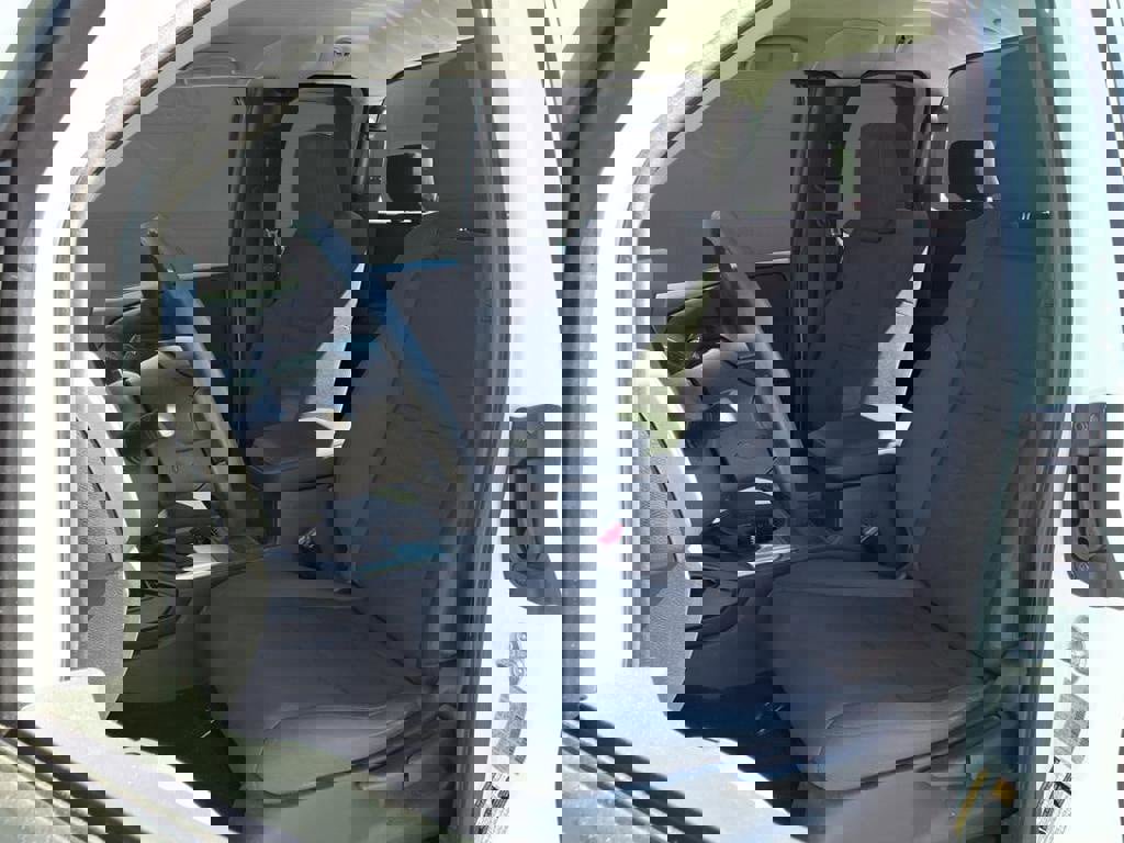 Used 2024 Nissan Frontier S w/ S Utility Package image 3