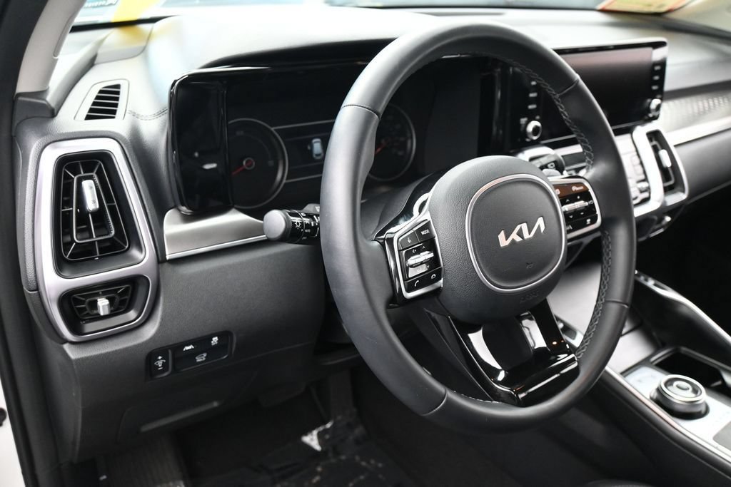 Used 2023 Kia Sorento EX FWD image 15