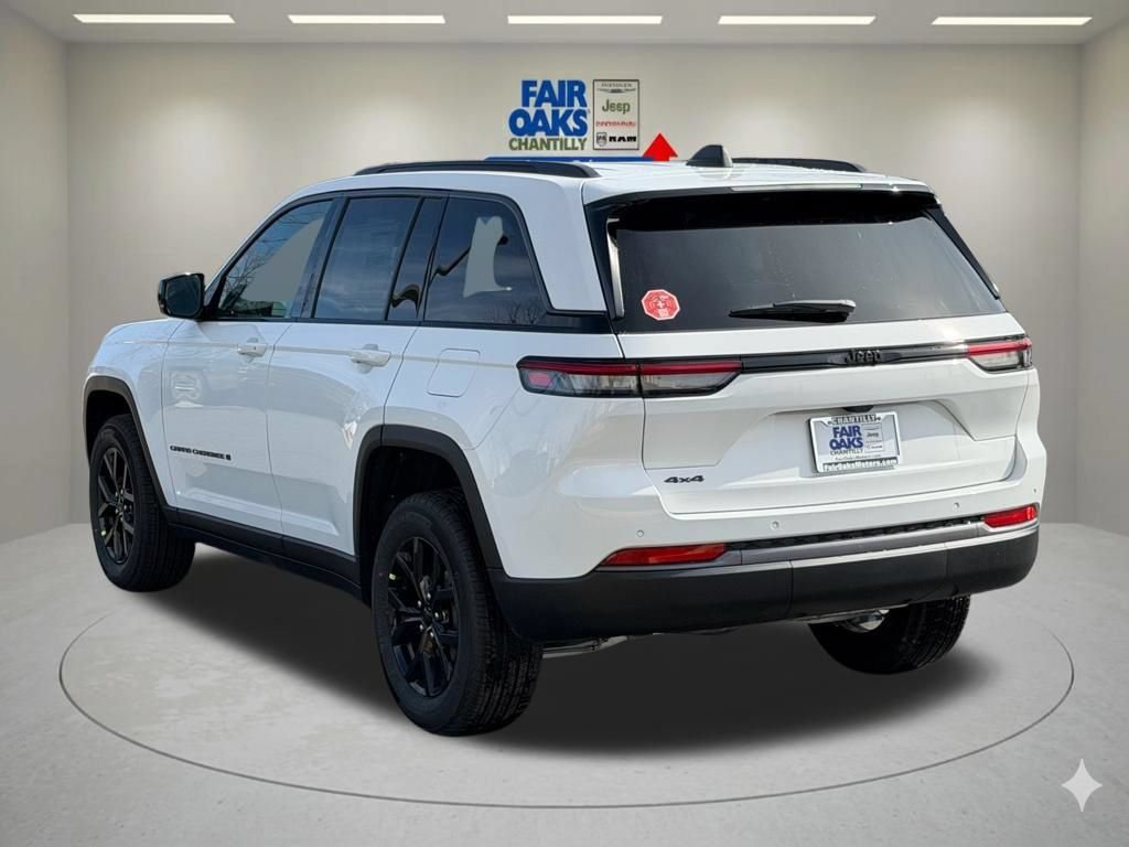 New 2026 Jeep Grand Cherokee Altitude AWD/4WD image 9