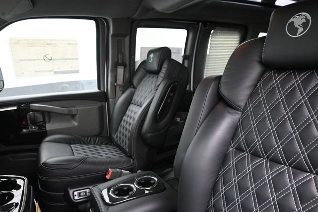 New 2026 Chevrolet Express 2500 Extended w/ Driver Convenience Package RWD image 10