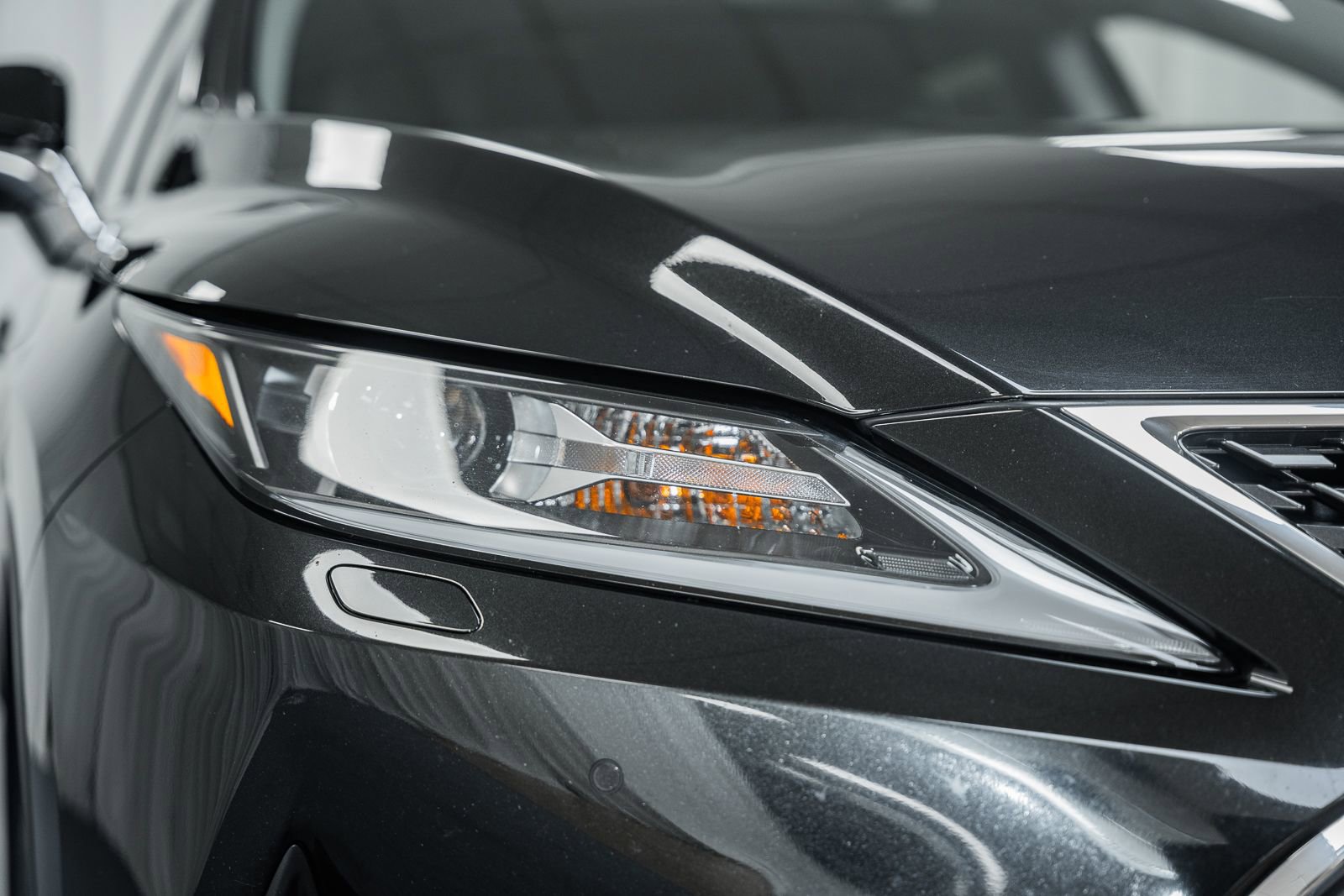 Used 2021 Lexus RX 350L Premium w/ Premium Package image 15