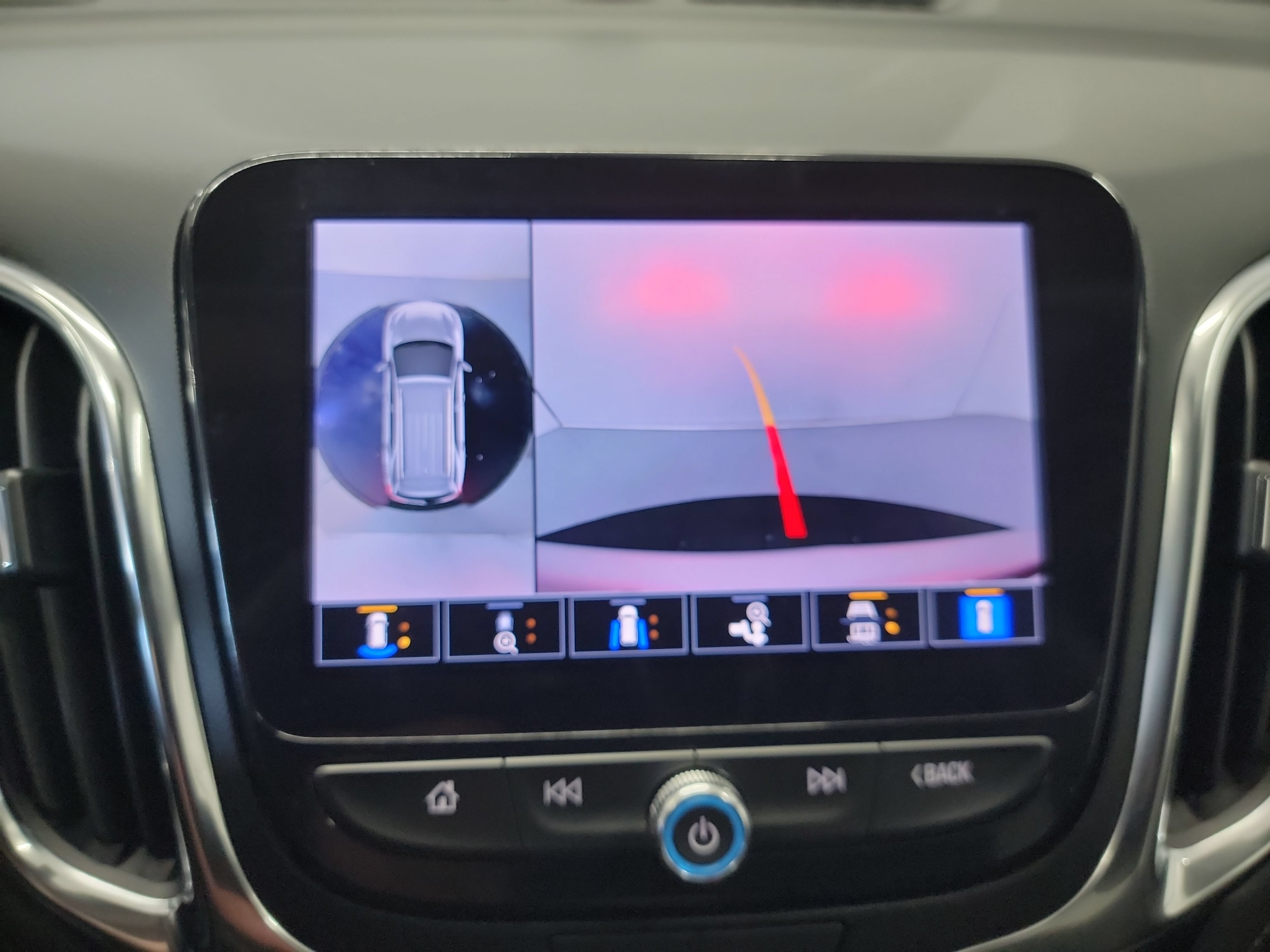 Used 2022 Chevrolet Equinox Premier FWD image 23