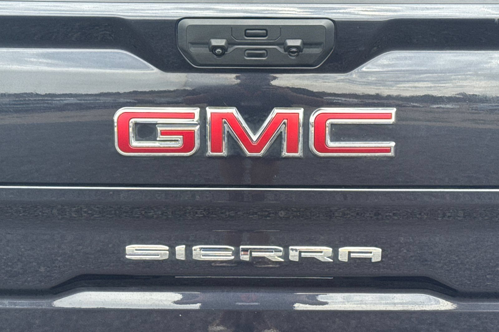 Used 2025 GMC Sierra 1500 SLT AWD/4WD image 46