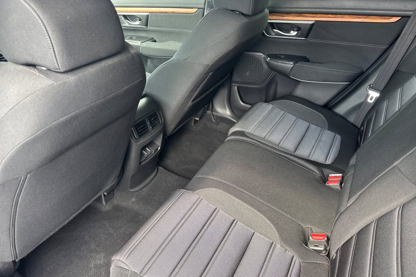 Used 2017 Honda CR-V EX image 4