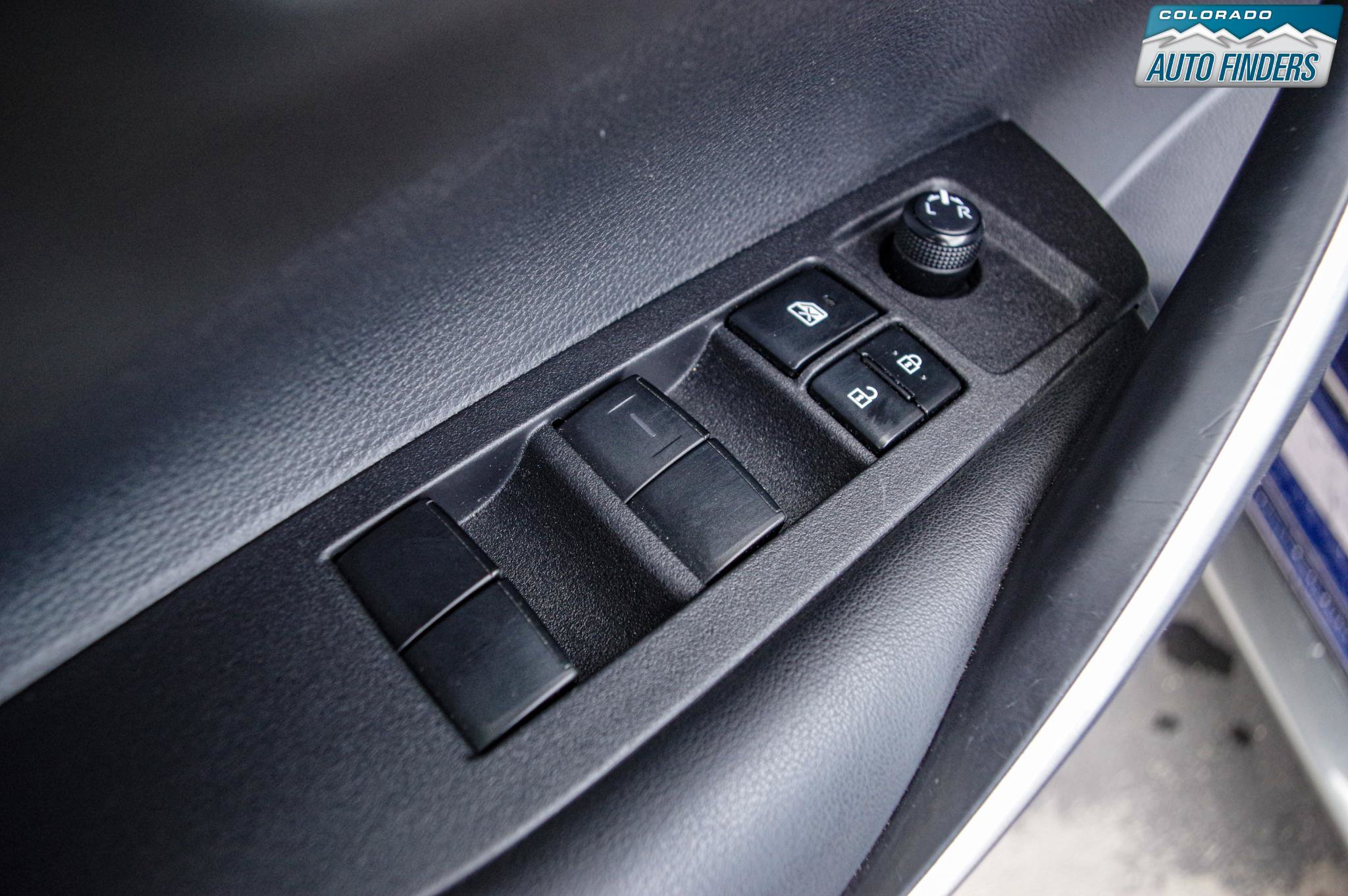 Used 2022 Toyota Corolla SE FWD image 11