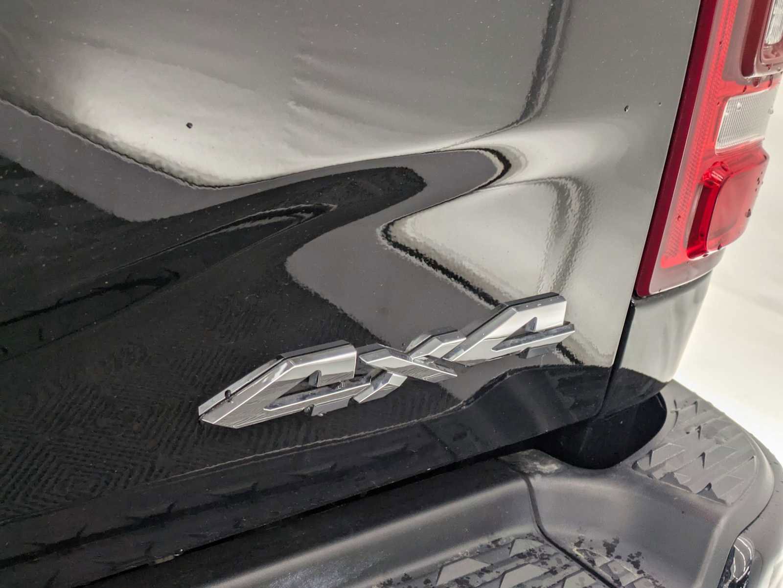 Used 2024 RAM 2500 Laramie w/ Safety Group image 16