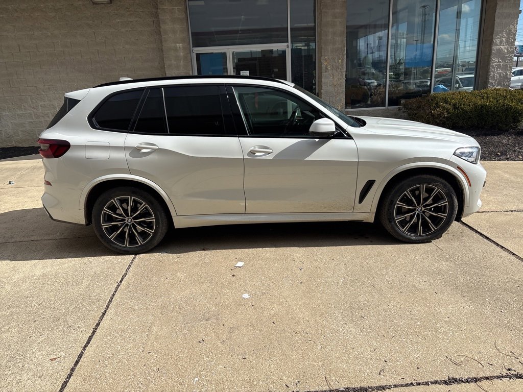 Used 2021 BMW X5 xDrive40i w/ M Sport Package image 7