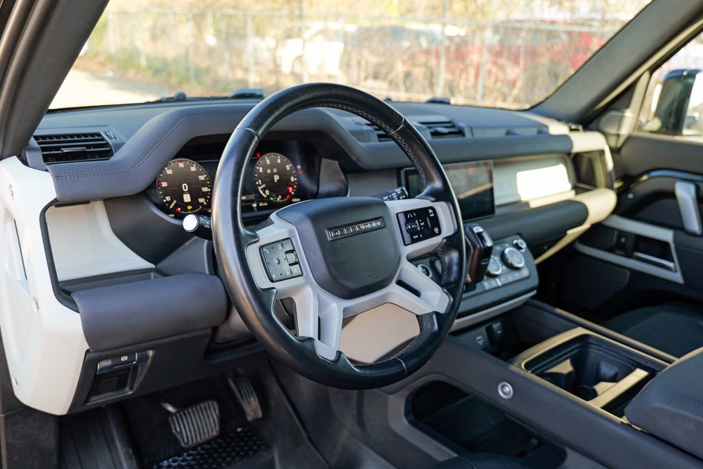 Used 2023 Land Rover Defender 110 X-Dynamic SE AWD/4WD image 21