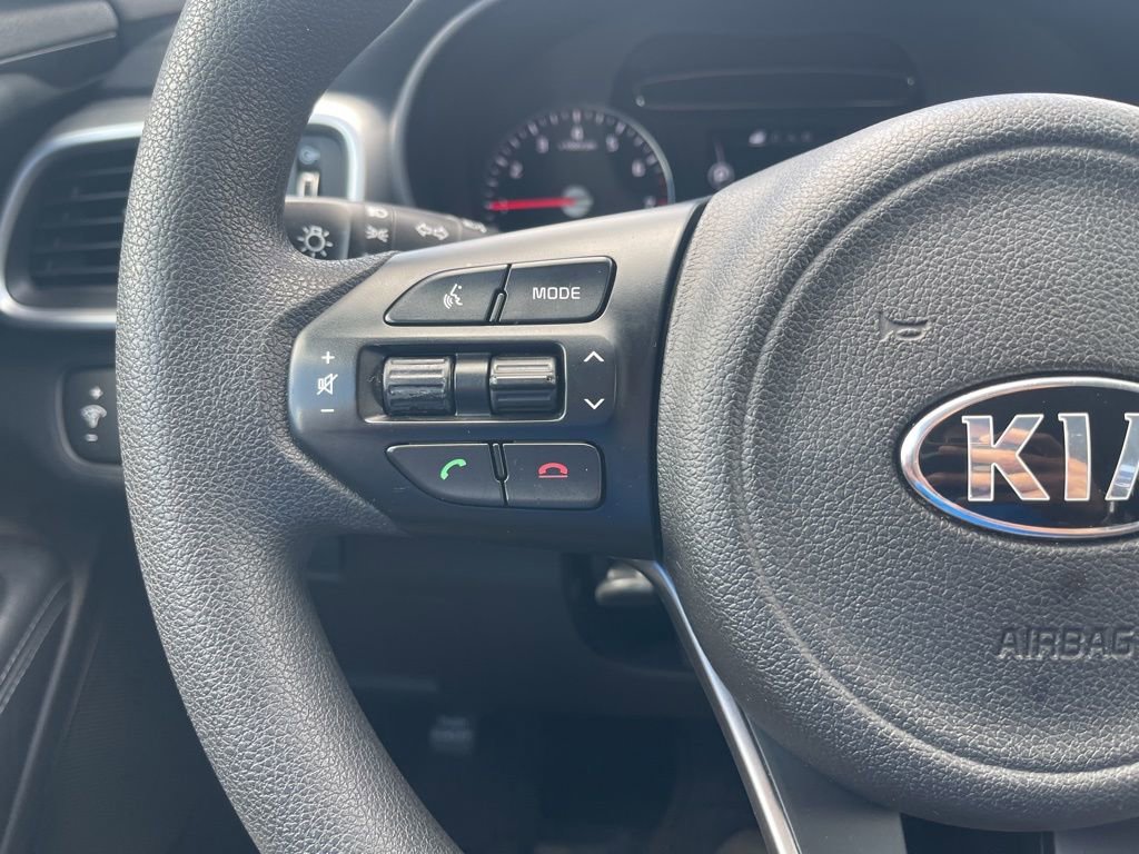 Used 2018 Kia Sorento L image 10