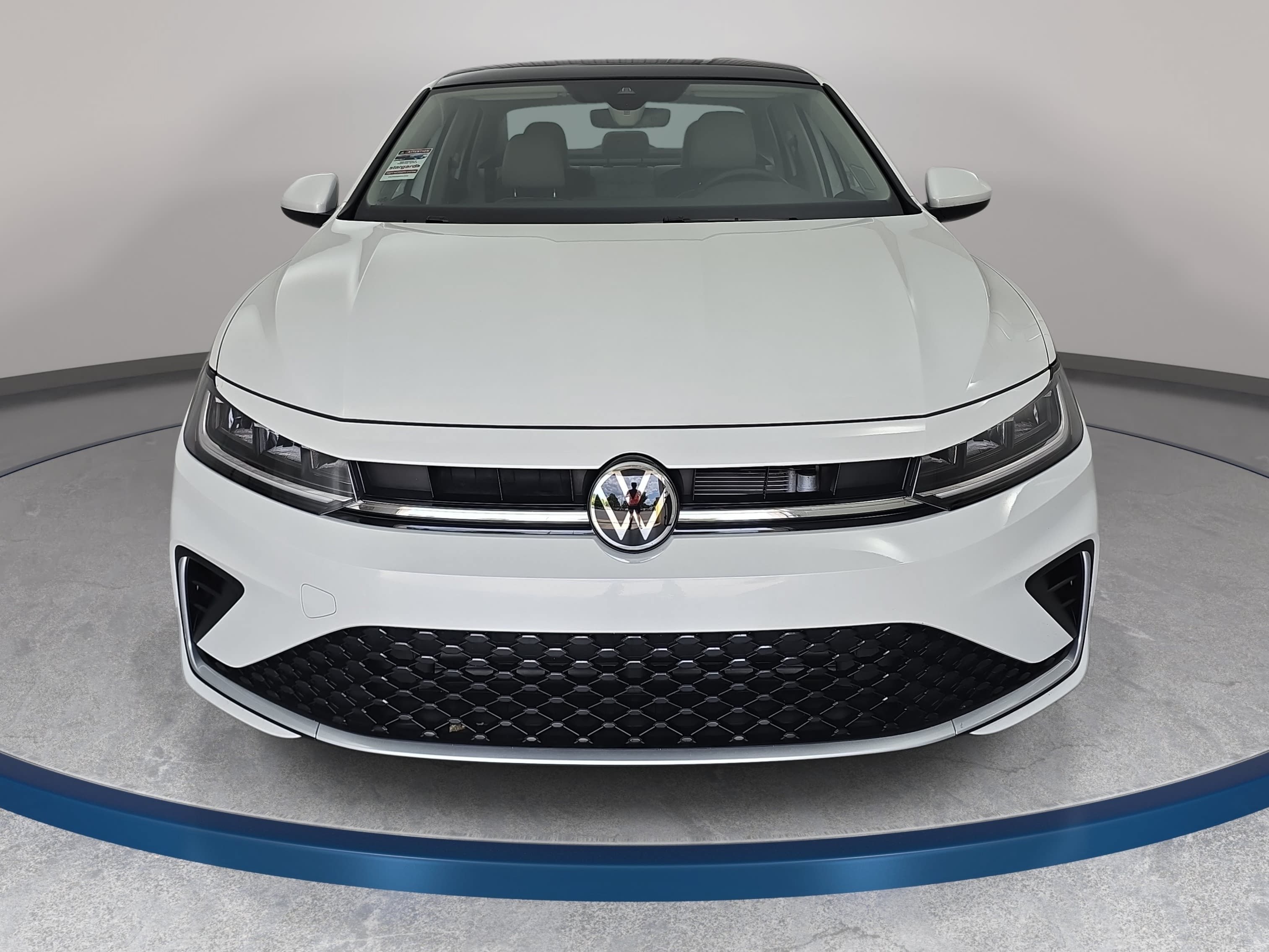 Certified 2025 Volkswagen Jetta SE w/ Sunroof Package FWD image 2