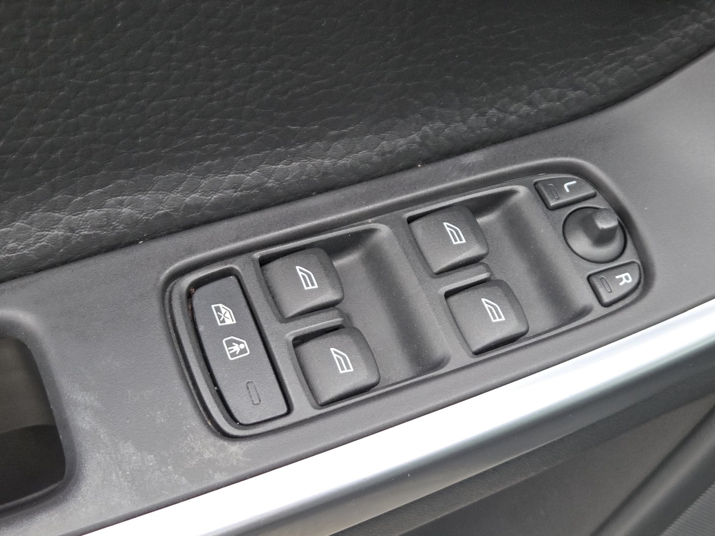 Used 2010 Volvo XC60 T6 AWD/4WD image 22