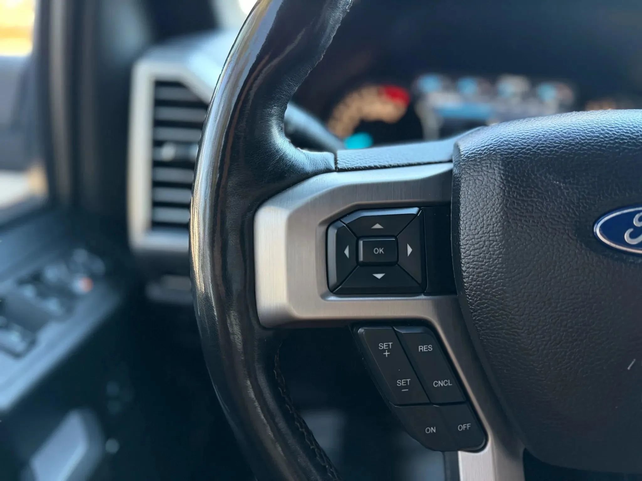 Used 2018 Ford F150 Platinum w/ Trailer Tow Package AWD/4WD image 28