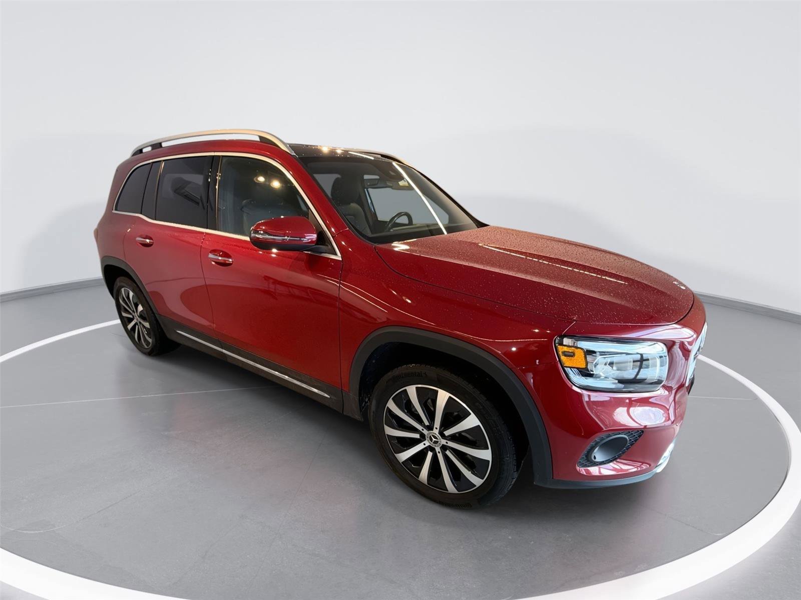 Used 2022 Mercedes-Benz GLB 250 4MATIC image 1