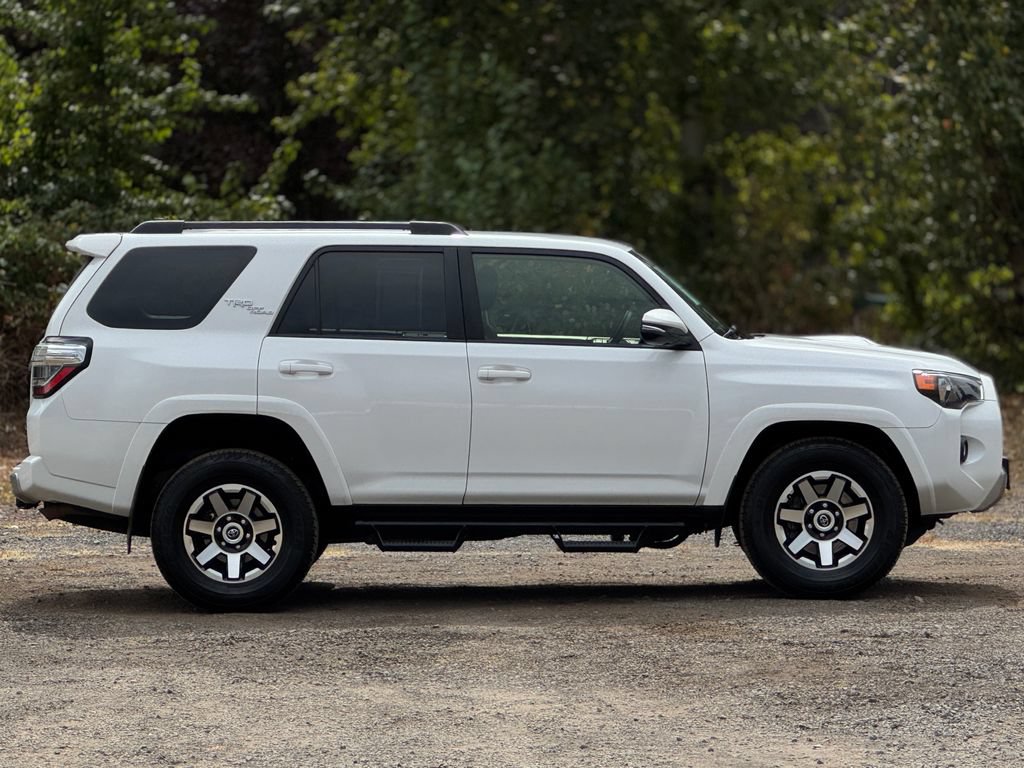 Used 2024 Toyota 4Runner TRD Off-Road Premium AWD/4WD image 8
