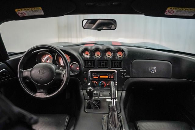 Used 2000 Dodge Viper GTS RWD image 12