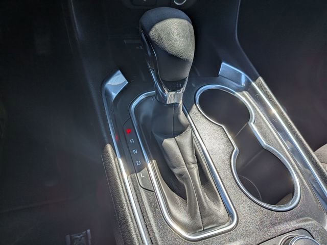 Used 2022 Chevrolet Traverse LT FWD image 16