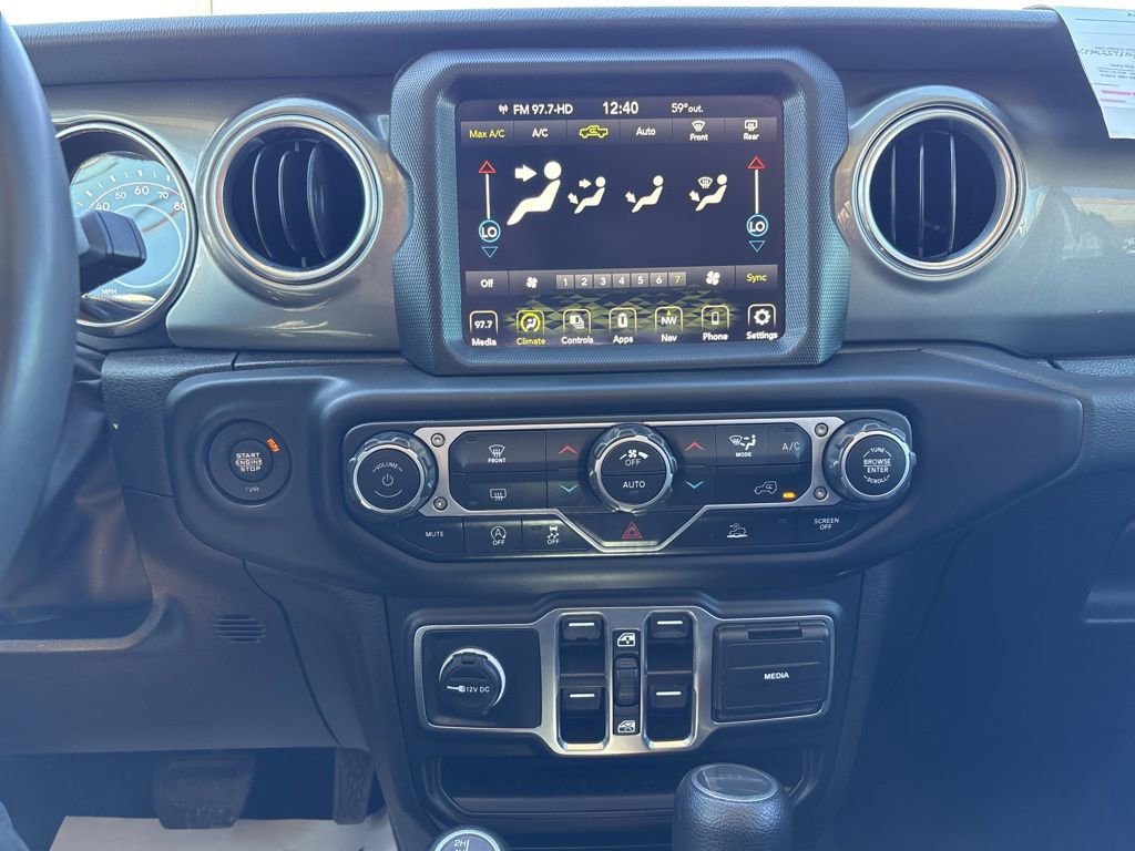 Certified 2023 Jeep Gladiator Overland AWD/4WD image 32