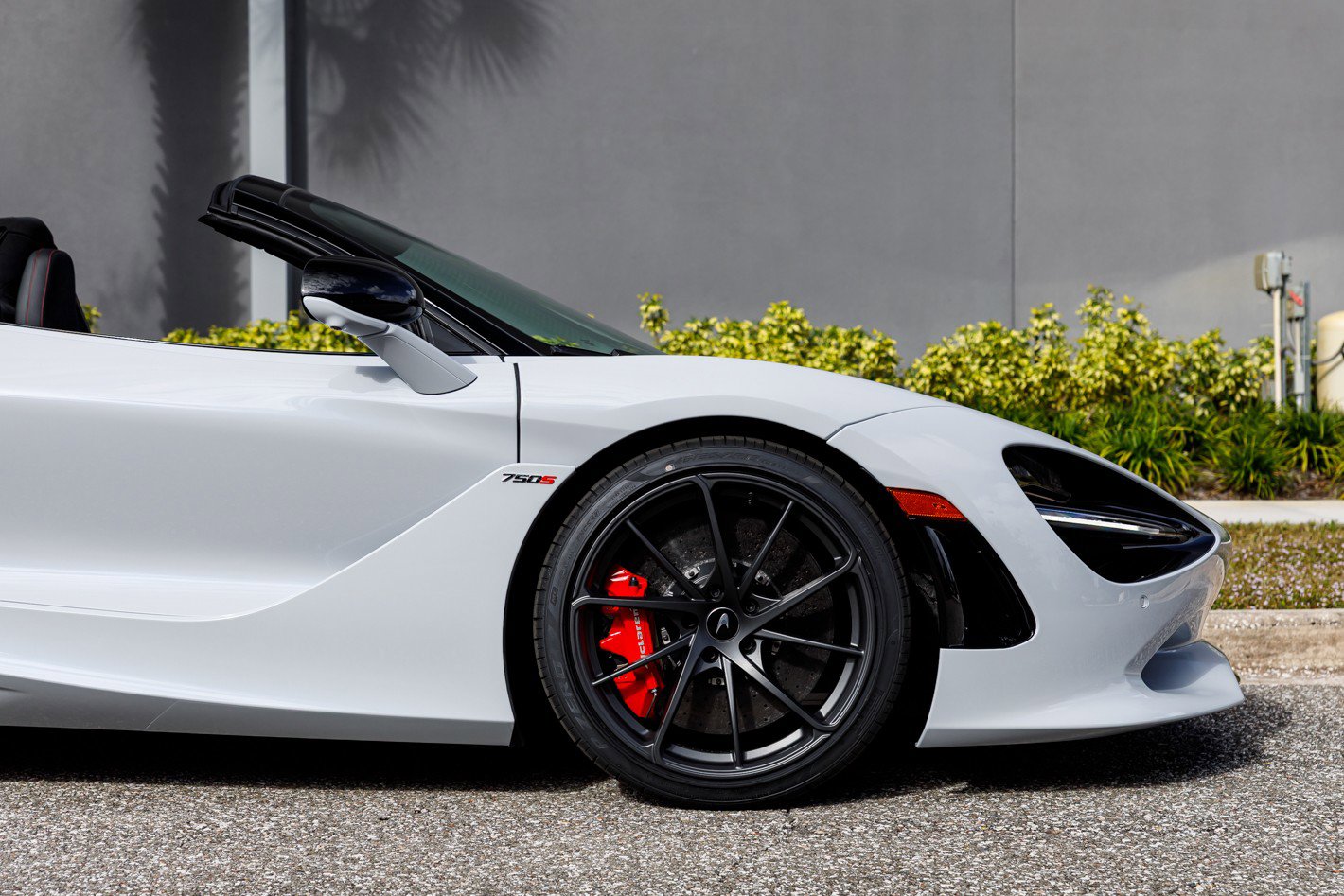 Used 2026 McLaren 750S Spider RWD image 7