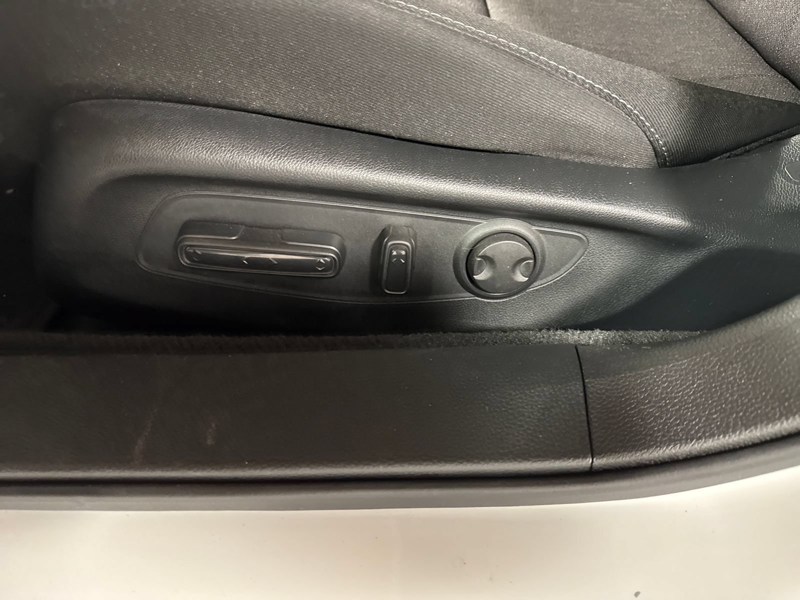 Certified 2023 Honda Accord EX image 11