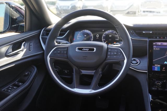 New 2025 Jeep Grand Cherokee L Limited w/ Luxury Tech Group II AWD/4WD image 18
