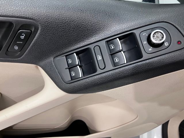 Used 2014 Volkswagen Tiguan SEL image 18