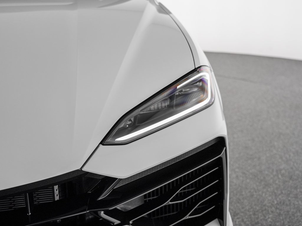 Used 2025 Lamborghini Urus SE AWD/4WD image 48