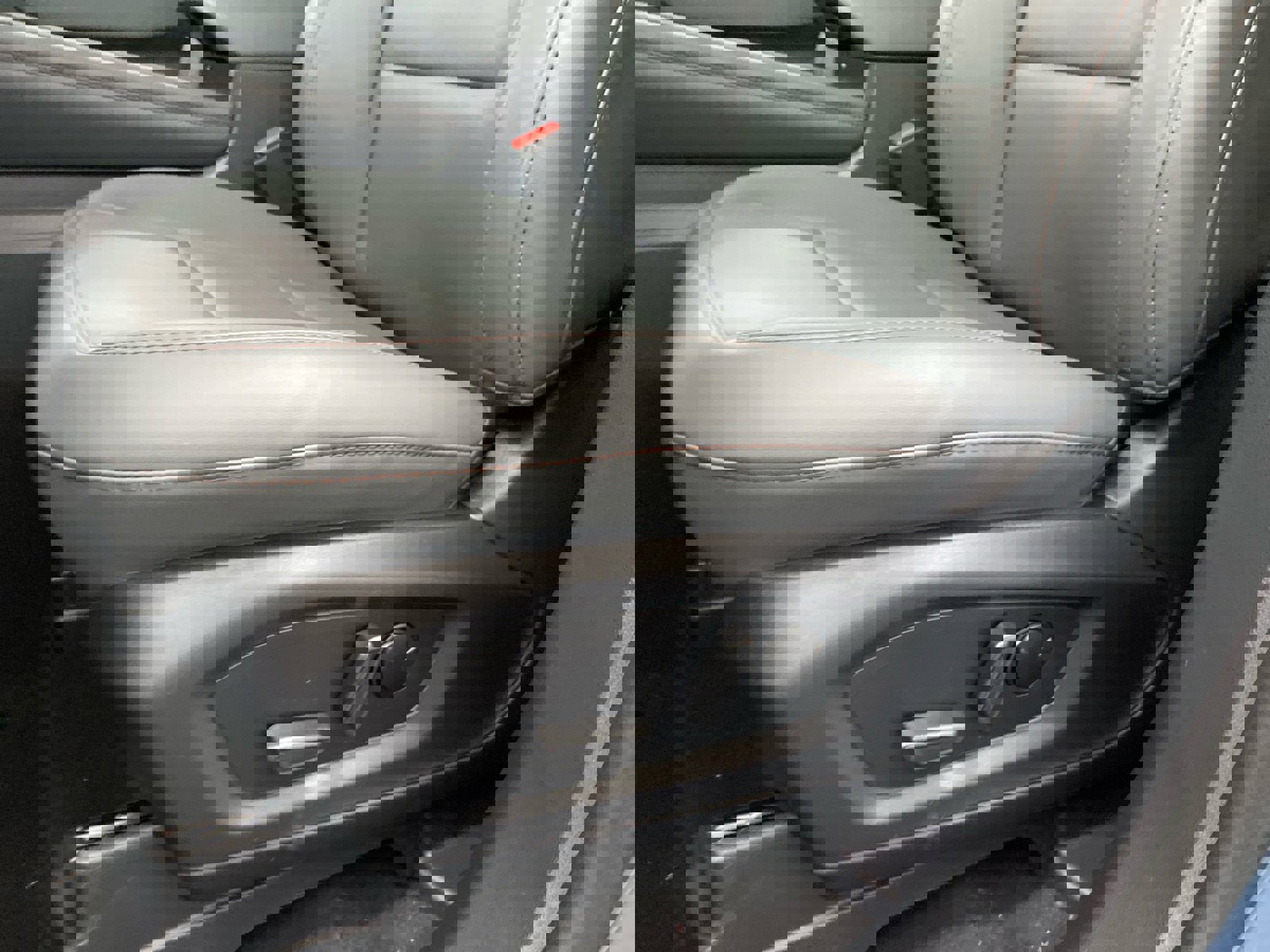 New 2026 Ford Explorer Active w/ Active Comfort Package image 18