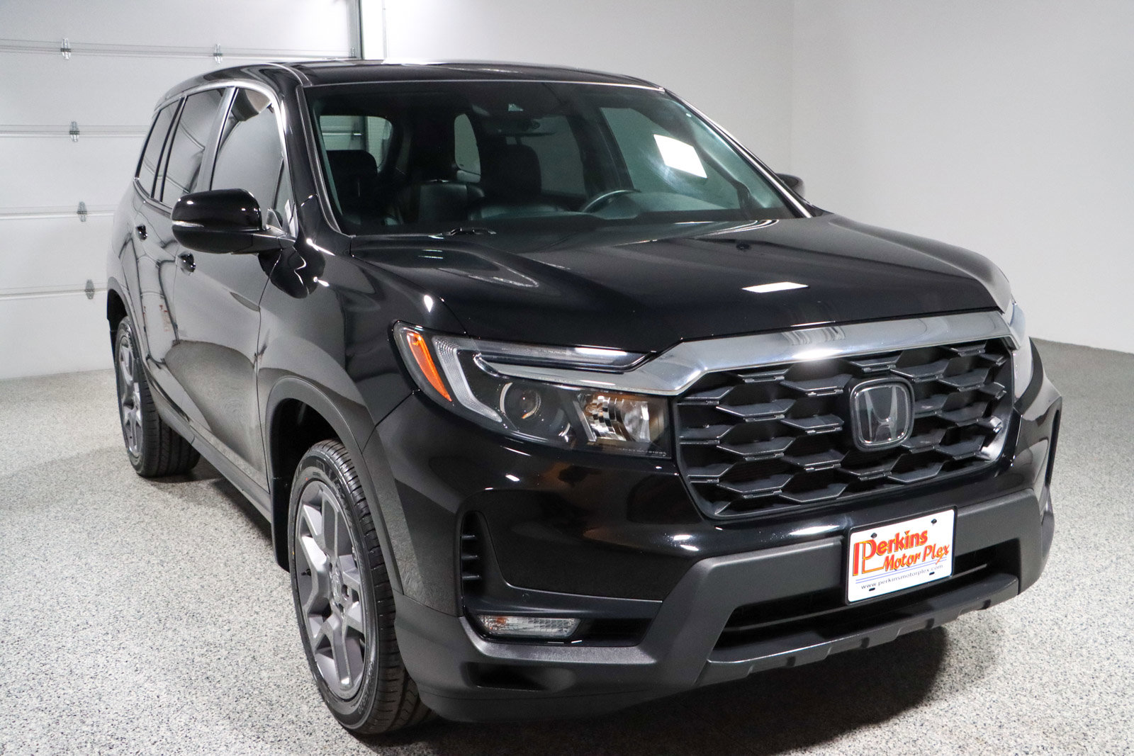 Used 2023 Honda Passport EX-L image 5